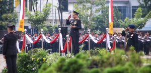 Upacara HUT Bhayangkara Ke-77 di Halaman Mapolda Kalbar