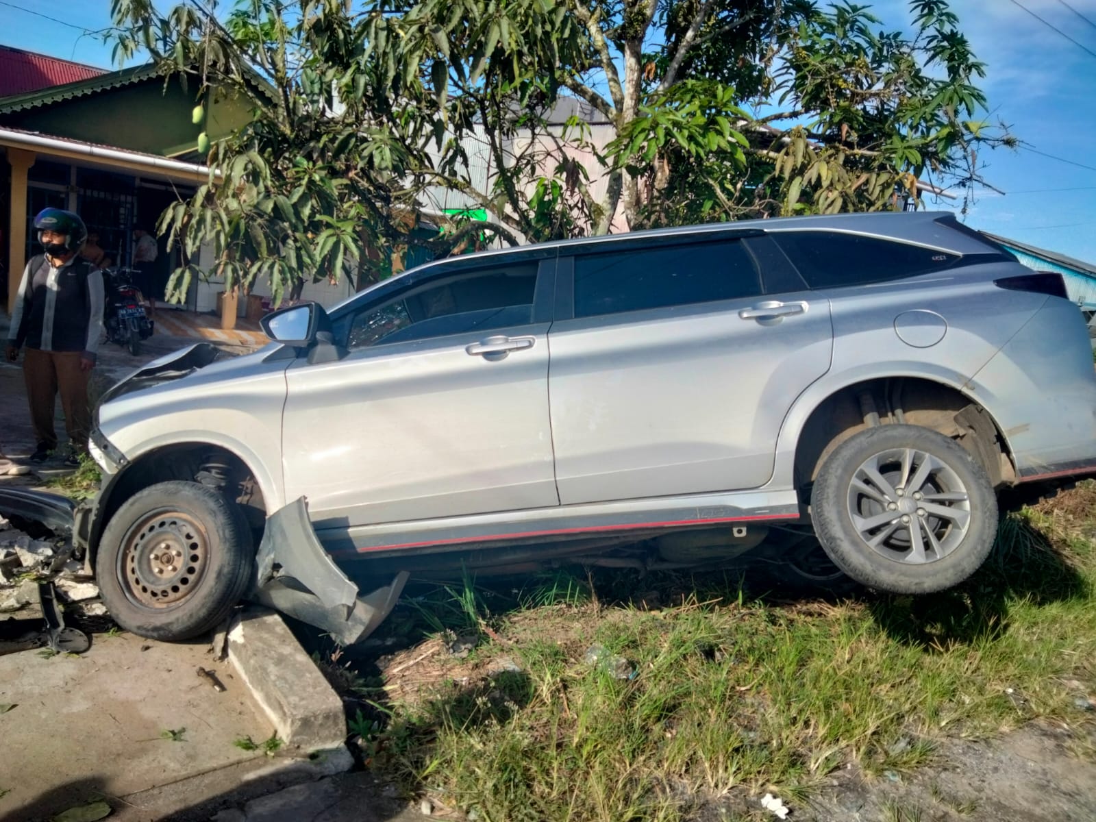 Kecelakaan Lalu-lintas di jalan Sintete, Kecamatan Semparuk