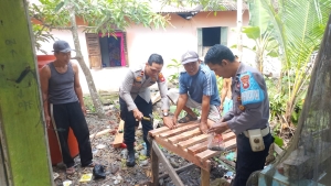 Polri Peduli Lingkungan, Polsek Semparuk Berikan Bantuan Sumur Bor dan Pompa Air di Dusun Semayang