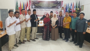 Serahkan Berkas DCT Legislatif ke KPU, Ini Harapan Gerindra Sambas