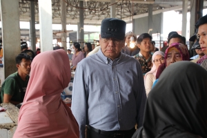 PJ Gubernur Kalbar Pantau Harga Sembako di Melawi