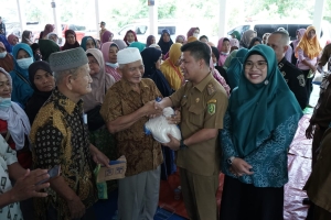 Bupati Satono hadiri Pelayanan Kesehatan Gratis di Desa Piantus