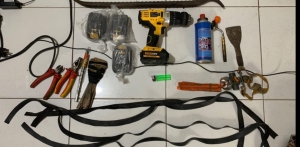 Polisi Ringkus Tiga Pelaku Pencurian Sarang Burung Walet di Selakau