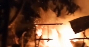 Rumah Warga di Desa Sungai Baru Sambas Terbakar