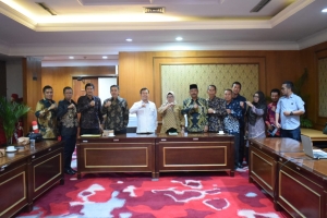 DPRD Kaji MPP Sambas