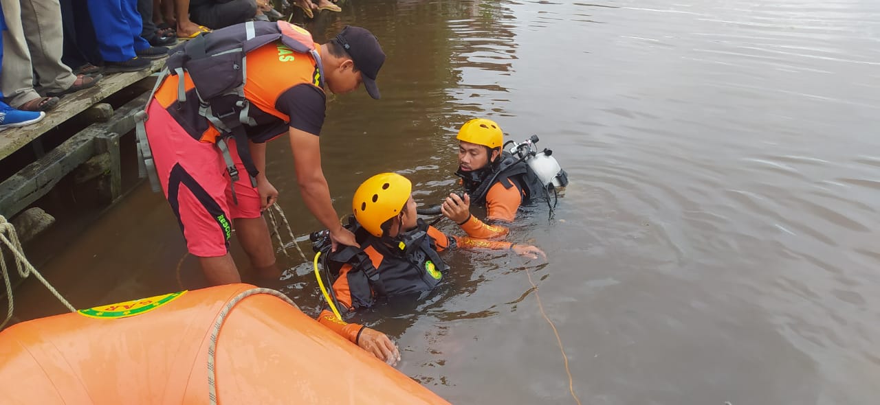 Bocah 6 Tahun Diduga Tenggelam di Sungai Sebawi Sambas