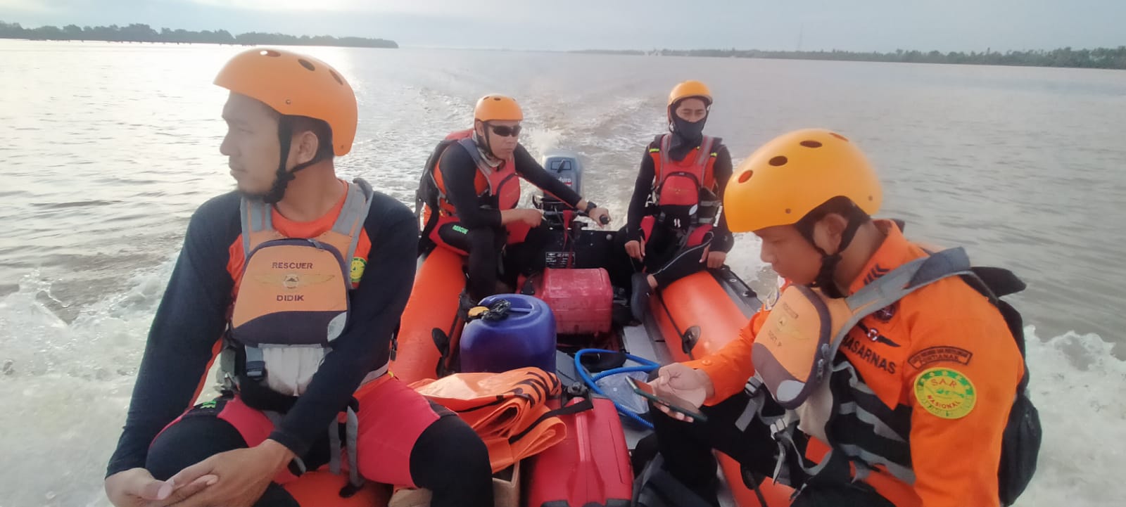 Pencarian Hari Kedua Korban Tenggelam di Sungai Sambas Masih Nihil