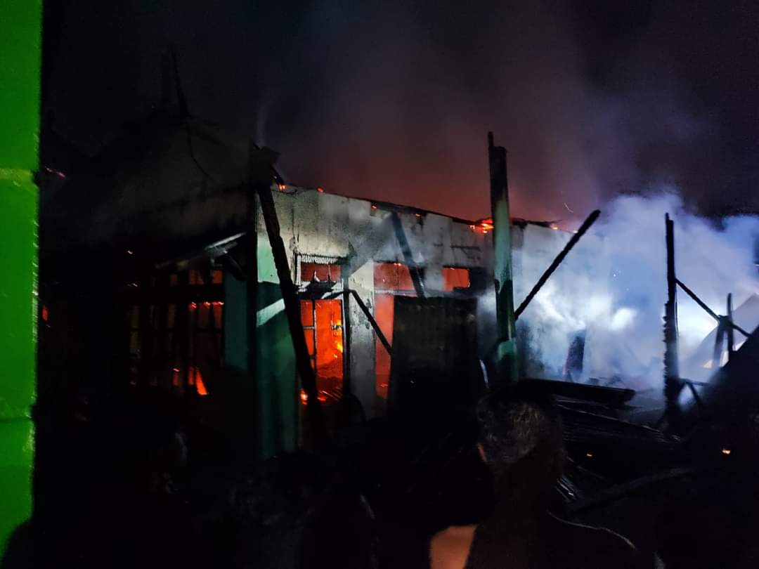 Sebuah Rumah Warga di Kecamatan Tebas Ludes Terbakar