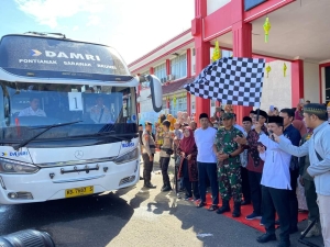 Bupati Lepas Keberangkatan CJH Kabupaten Sambas