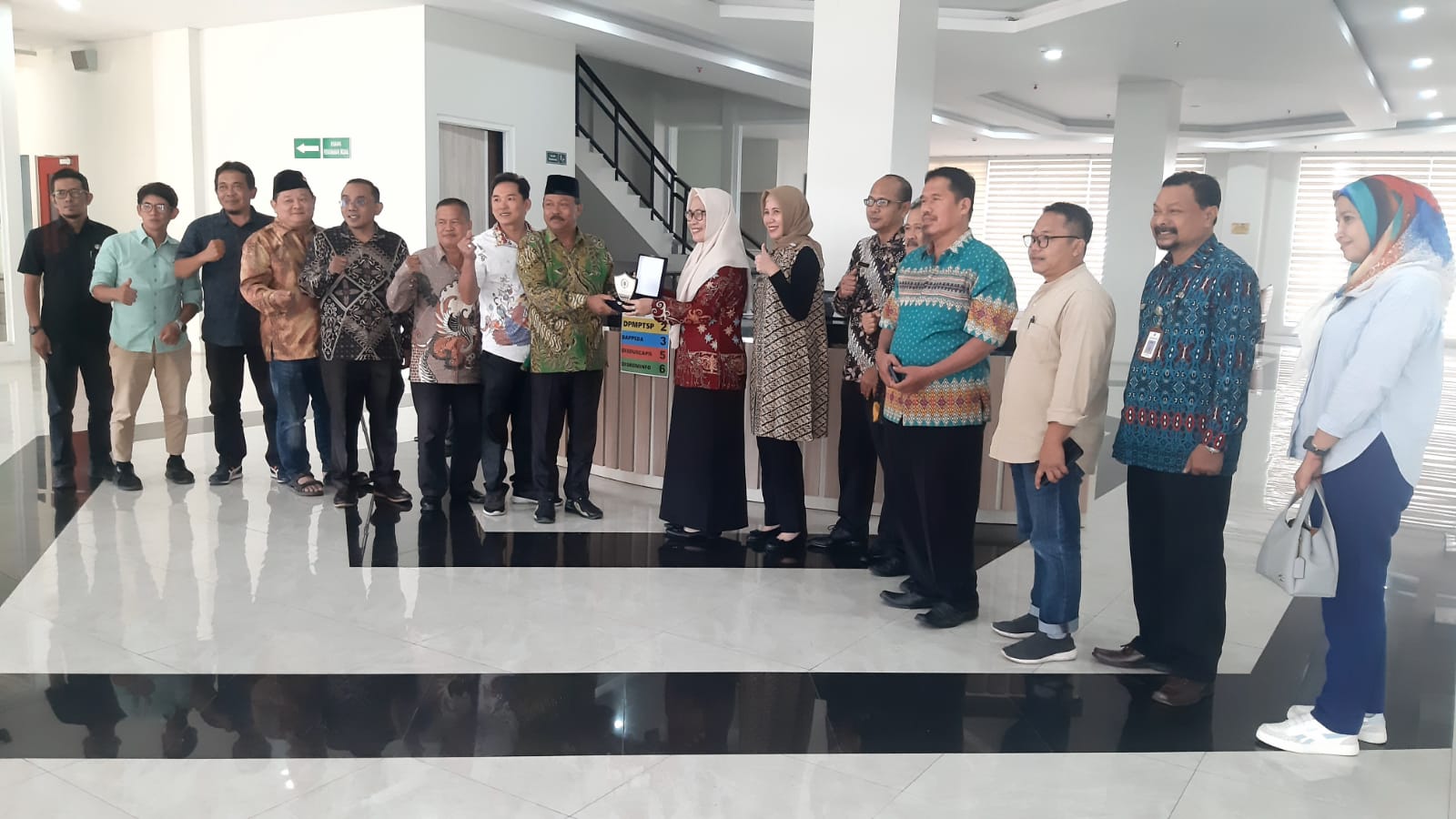 Komisi II Konsultasi ke DPMPTSP Kalbar