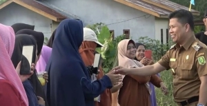 Jalan Gapura Diresmikan Bupati Sambas