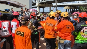 Tim SAR Gabungan Temukan Korban Tertimpa Bangunan Kosong di Pontianak