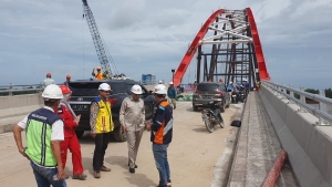 Capai 91 Persen, Progres Pembangunan Jembatan Sungai Sambas Besar Ditargetkan Rampung Akhir Desember Ini