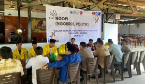 Polisi Gendeng Mahasiswa di Sambas Wujudkan Pilkada Damai