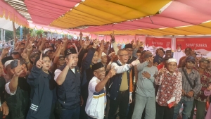 Sutarmidji dan Fahrur Rofi Kampanye Dialogis di Desa Tempatan Kuala