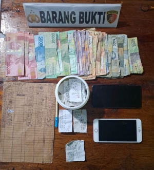 Polisi Tangkap Seorang Pria di Pemangkat Saat Jualan Togel