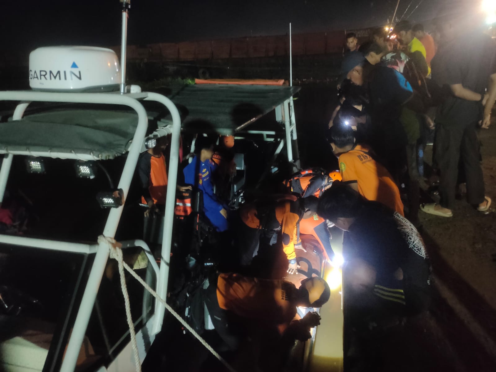 Tim SAR Gabungan Berhasil Temukan Pria Paruh Baya Dalam Keadaan Meninggal Dunia di Sungai Kapuas
