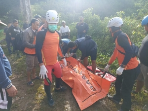 Korban Tenggelam di Air Terjun Riam Marum Dawar Bengkayang Ditemukan Meninggal Dunia