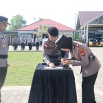 Kapolres Sambas Pimpin Sertijab 3 Kasat dan 2 Kapolsek