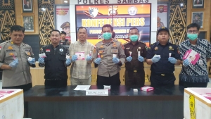 Loka POM Ungkap Kosmetik Ilegal Mengandung Zat Berbahaya, Ribuan Produk Dimusnahkan