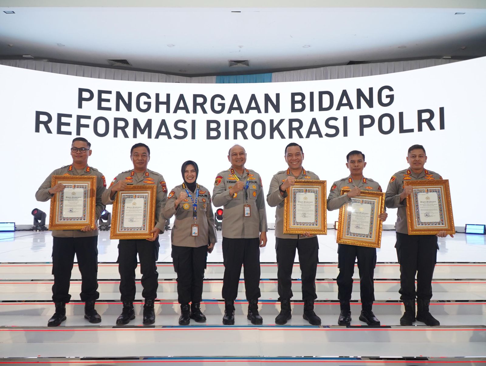 Polresta Pontianak Raih Predikat Pelayanan Prima Terbaik Kategori A untuk Ketiga Kalinya