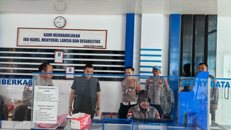 Subbid Paminal Bidpropam Polda Kalbar Laksanakan Operasi Bersih Di Polres Sambas Jelang Hari Bhayangkara ke-79
