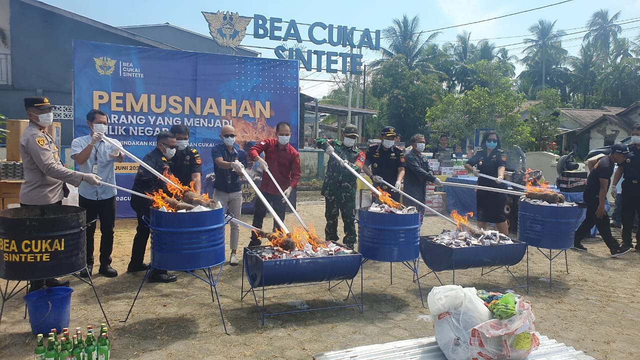 Bea Cukai Sintete Musnahkan Barang Ilegal, Kerugian Negara Capai Ratusan Juta Rupiah