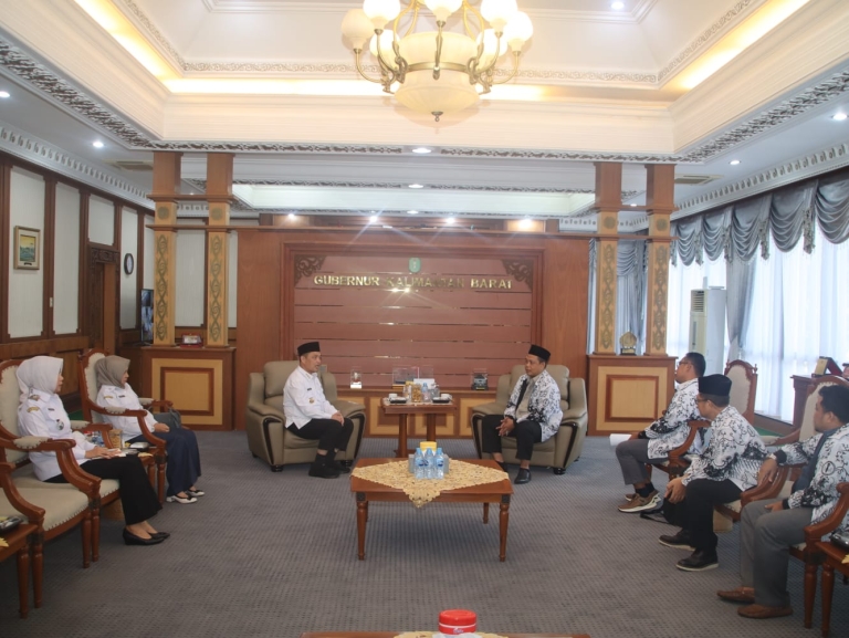 Gubernur Kalbar Terima Audiensi Ketua PGRI Provinsi Kalbar