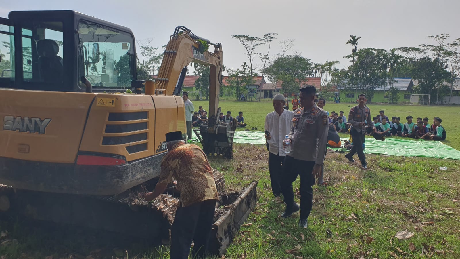Desa Sekura dan Polres Sambas Bersinergi untuk Ketahanan Pangan