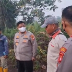 Kapolres Sambas Pimpin Penanggulangan Titik Api di Desa Batu Makjage