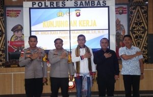 Kinerja Polres Sambas Diapresiasi Hinca Panjaitan, Sinergi Antara Polisi dan Masyarakat Lokal