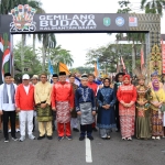 Ribuan Peserta Meriahkan Karnaval Gemilang Budaya Kalimantan Barat