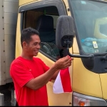 Ratusan Bendera Merah Putih Dibagikan Organda Kalbar Jelang HUT RI ke-80