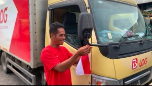 Ratusan Bendera Merah Putih Dibagikan Organda Kalbar Jelang HUT RI ke-80