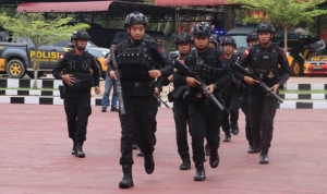 Polres Sanggau Gelar Latihan Sispam Mako Siaga 1