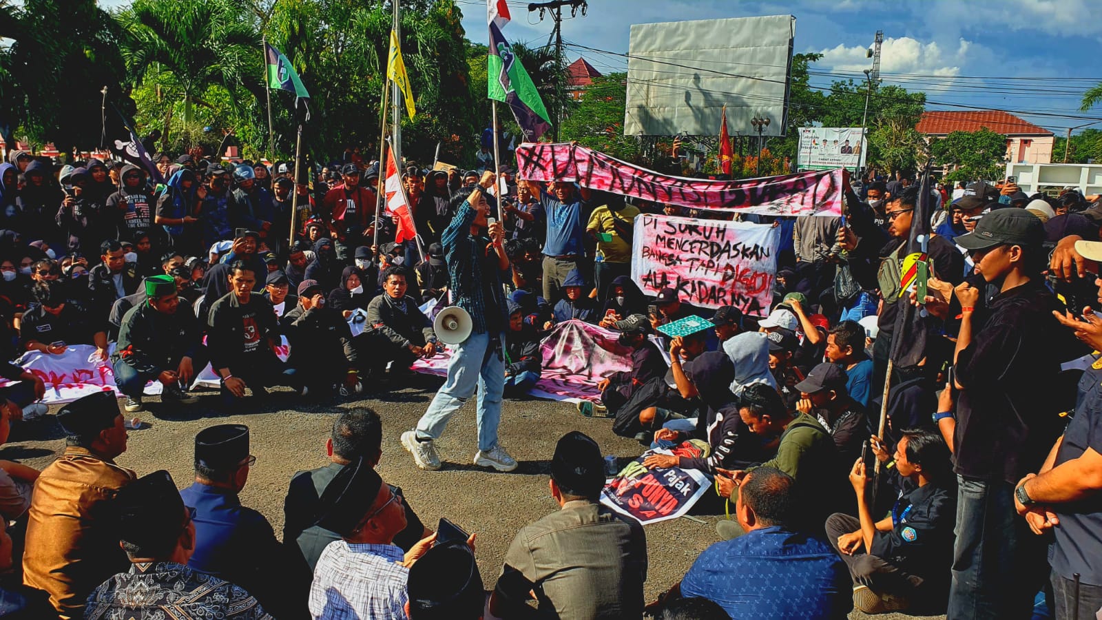 Aksi Demonstrasi Mahasiswa di Kabupaten Sambas, Ini Poin Tuntutan Disampaikan