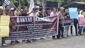 Aliansi Rakyat Bersuara Sambas Gelar Unjuk Rasa, Ini Tuntutan Disampaikan! 
