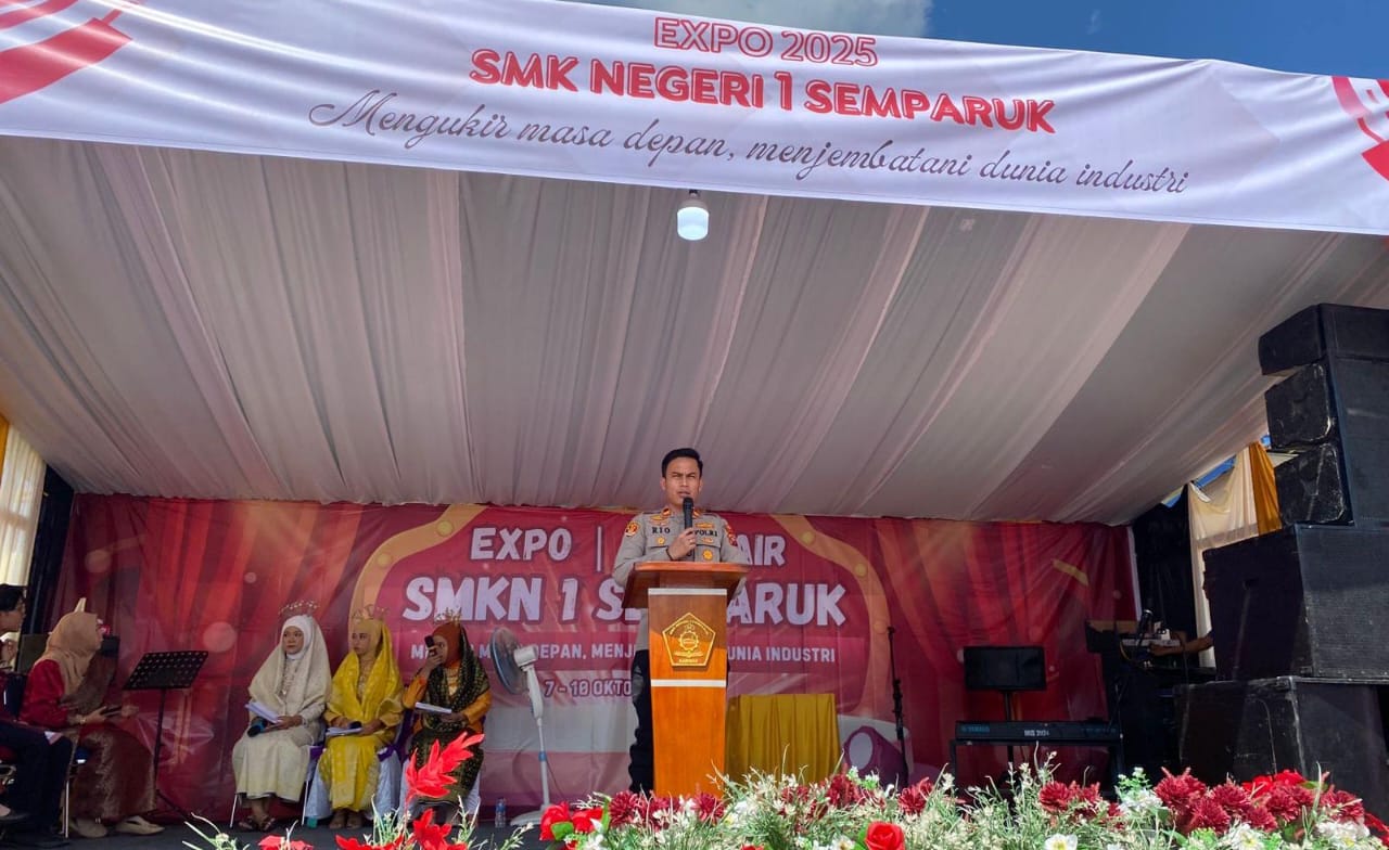 Kapolsek Semparuk Hadiri Pembukaan SMKN Expo 2025 dan Job Fair