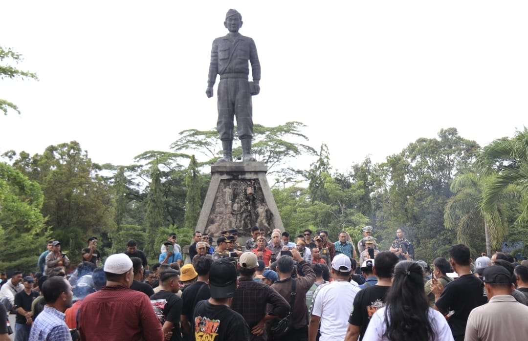 Aksi Sopir Truk dan Ekspedisi, Pemprov Kalbar Janji Tindak Tegas SPBU Nakal