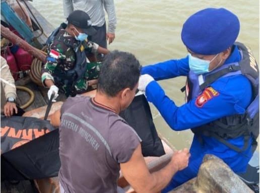 Tim Gabungan di Sambas Evakuasi Jenazah ABK Kapal di perairan Laut Subi