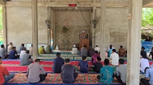 Kompol Hoerrudin Jadi Khotib Jumat di Masjid Nurul Yaqin Sungai Baru, Ajak Jamaah Jaga Kamtibmas dan Toleransi