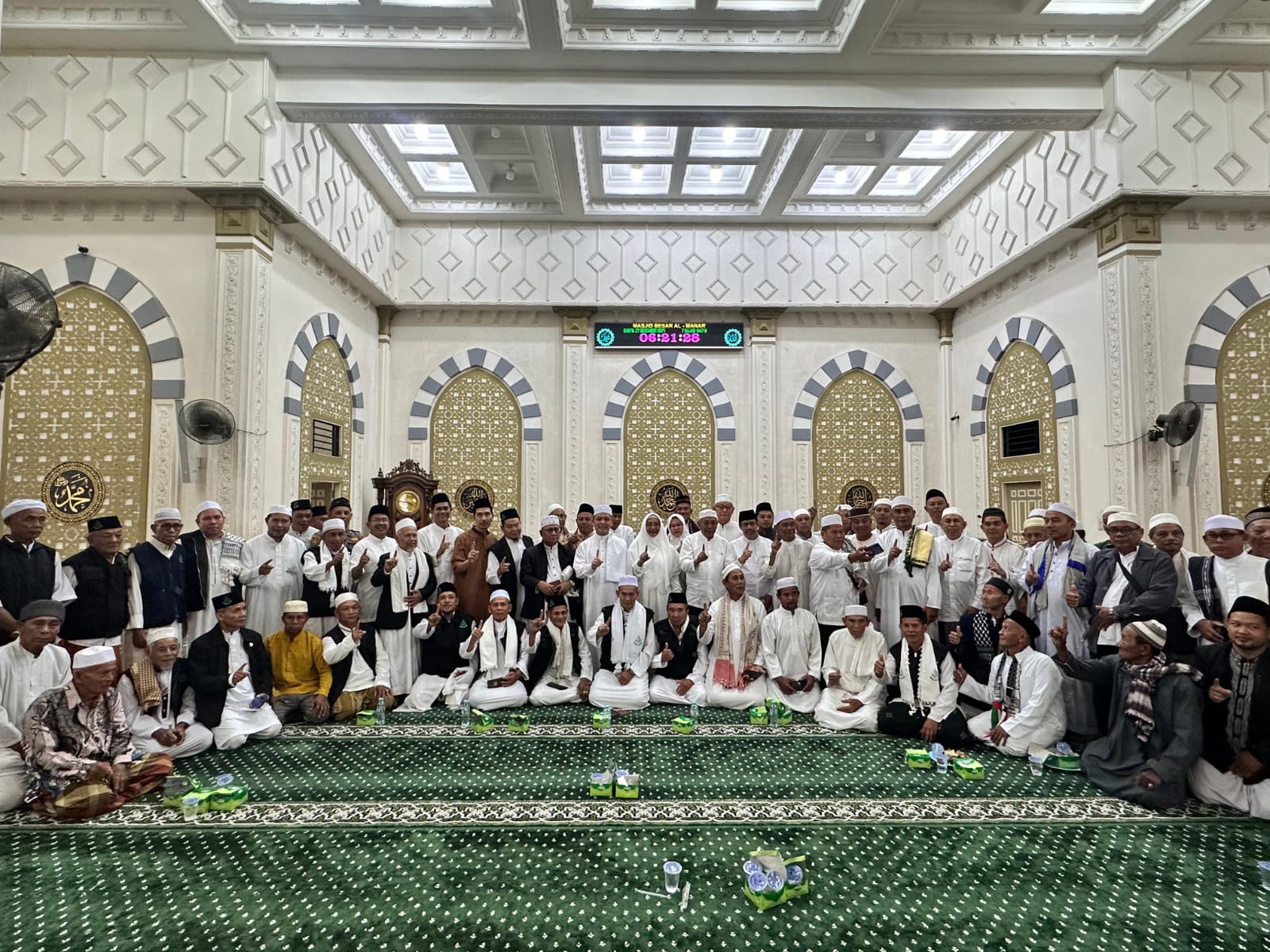 Gubernur Kalbar Salurkan Bantuan Dana Hibah dan Logistik untuk Rumah Ibadah di Sambas dan Mempawah