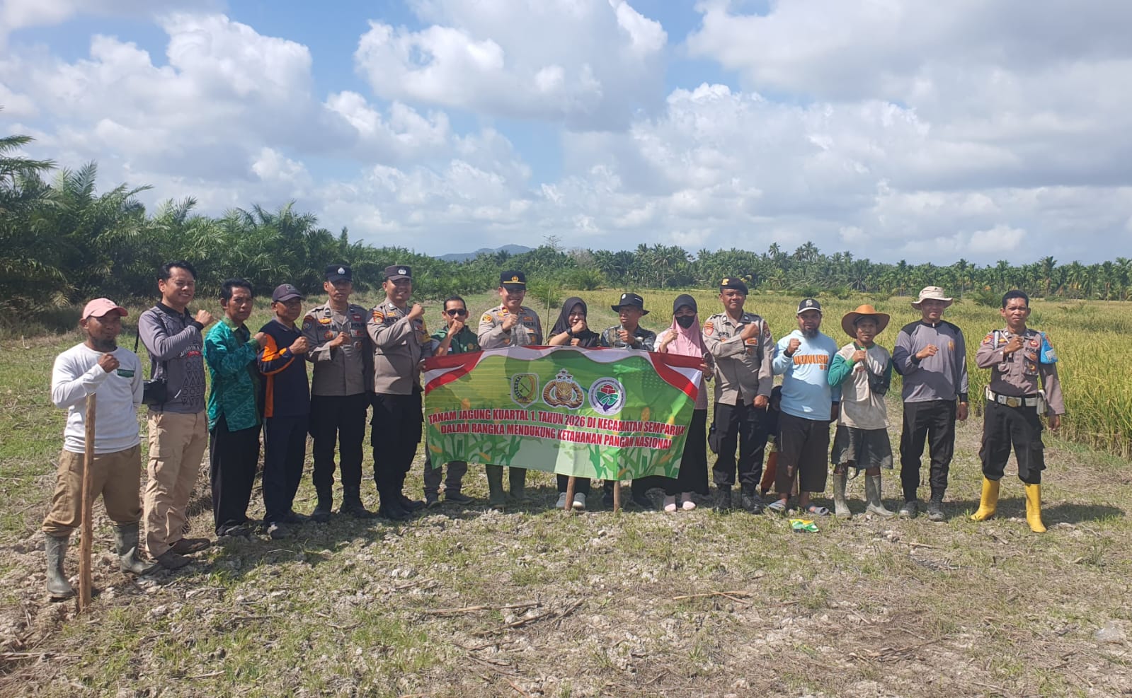 Perkuat Ketahanan Pangan, Polsek Semparuk Tanam Jagung Kuartal I Tahun 2026