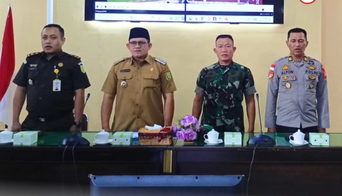 Wakil Bupati Sambas Buka Rapat Evaluasi TPPED, Dorong Pertumbuhan Ekonomi Berkelanjutan