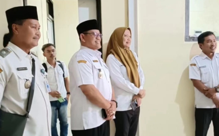 Wakil Bupati Sambas Kunjungi RSUD Pratama Teluk Keramat, Beri Dukungan kepada Pasien