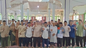 Safari Ramadan di Paloh, Wabup Heroaldi Ajak Masyarakat Tingkatkan Keimanan