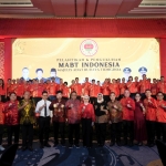 Hadiri Pelantikan Pengurus MABT Indonesia, Gubernur Ria Norsan Canangkan Pembangunan Rumah Adat Tionghoa di Kalbar