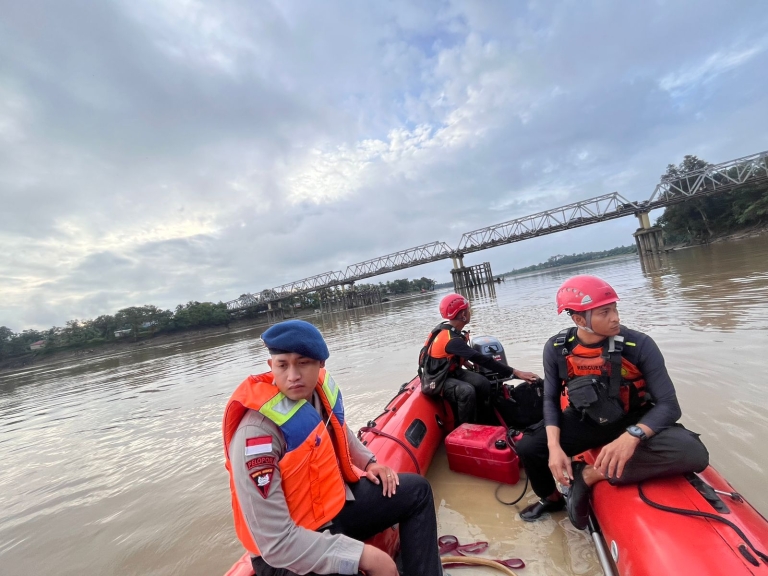 Empat Anak Tenggelam di Sungai Kapuas, Dua Masih Dalam Pencarian Tim SAR Gabungan