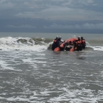 Kasat Pol PP Sambas Meninggal Dunia Saat Selamatkan Anak dari Arus Laut, Satu Korban Masih Dicari Tim SAR