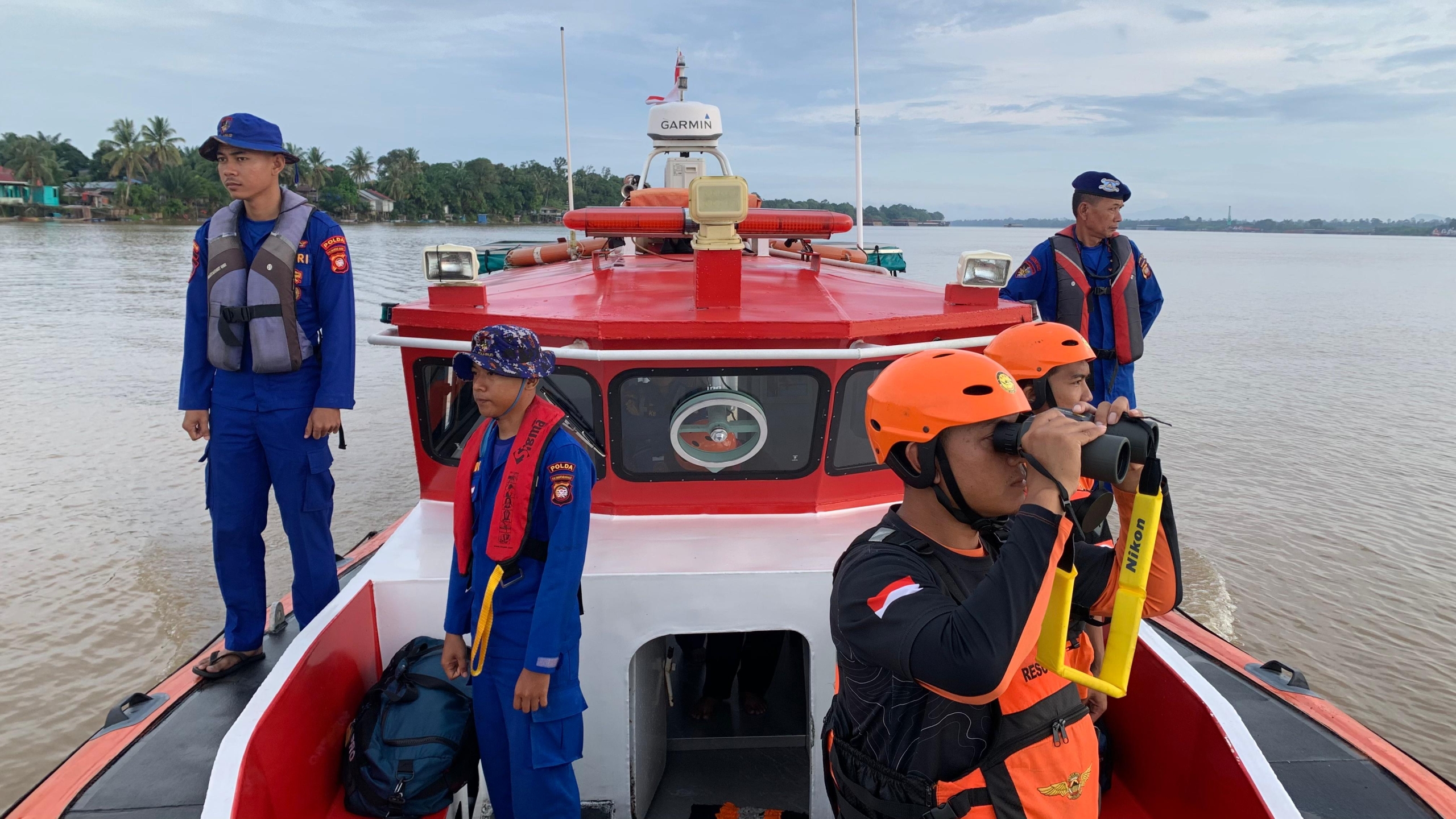 Tim SAR Gabungan Lanjutkan Pencarian ABK Hilang Pasca Kapal Terbalik di Sungai Kapuas